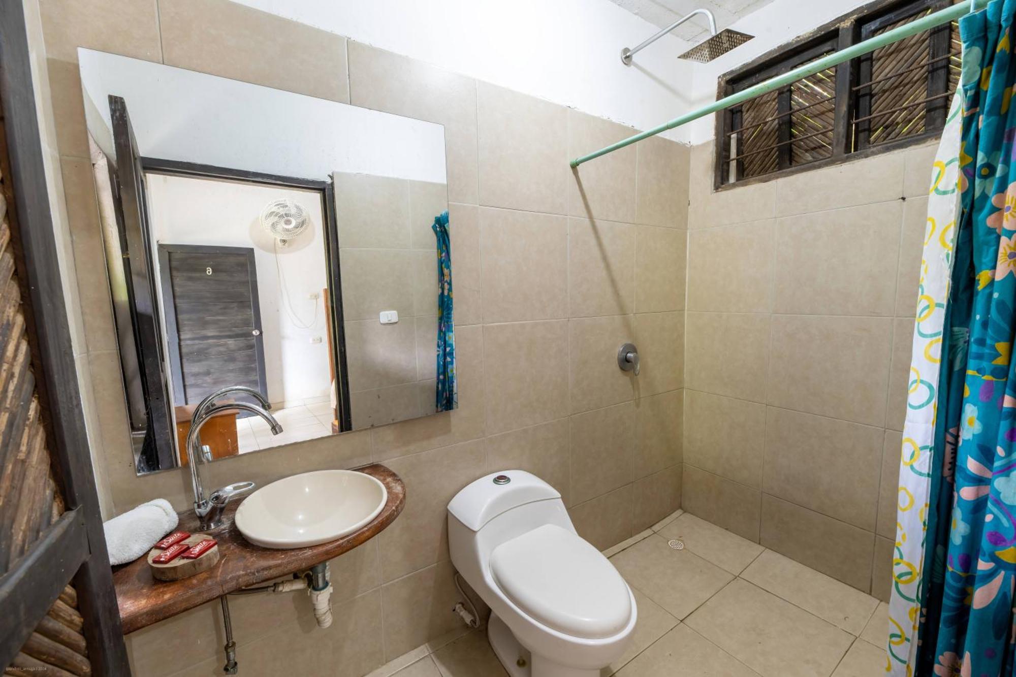 Hostal La Media Luna ปาโลมิโน ภายนอก รูปภาพ