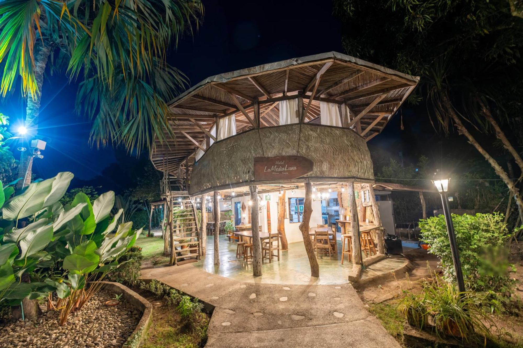 Hostal La Media Luna ปาโลมิโน ภายนอก รูปภาพ