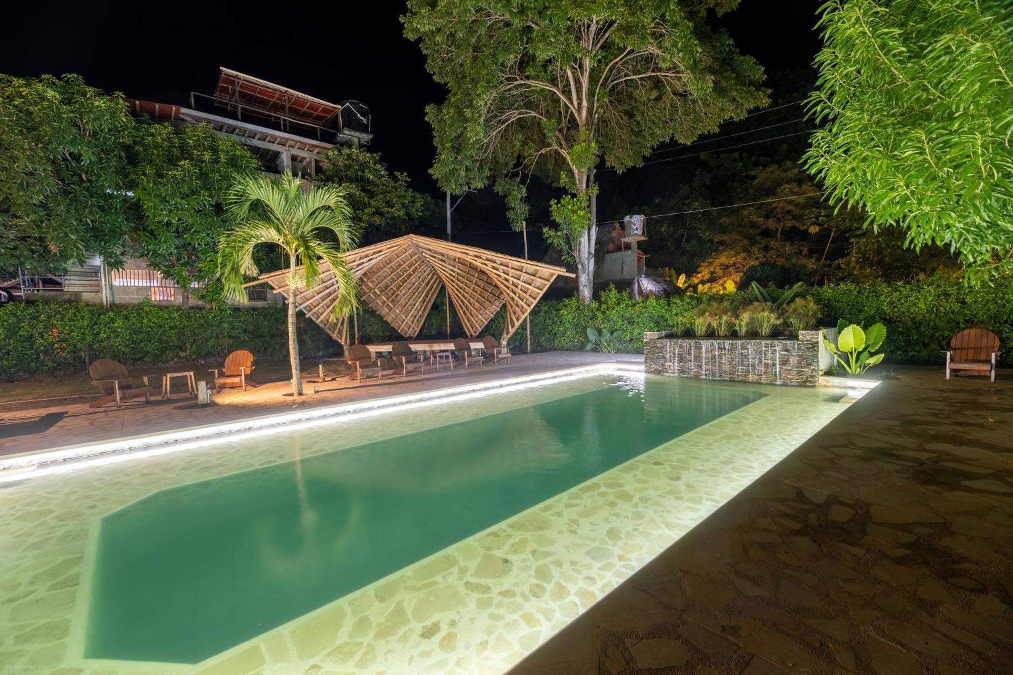 Hostal La Media Luna ปาโลมิโน ภายนอก รูปภาพ