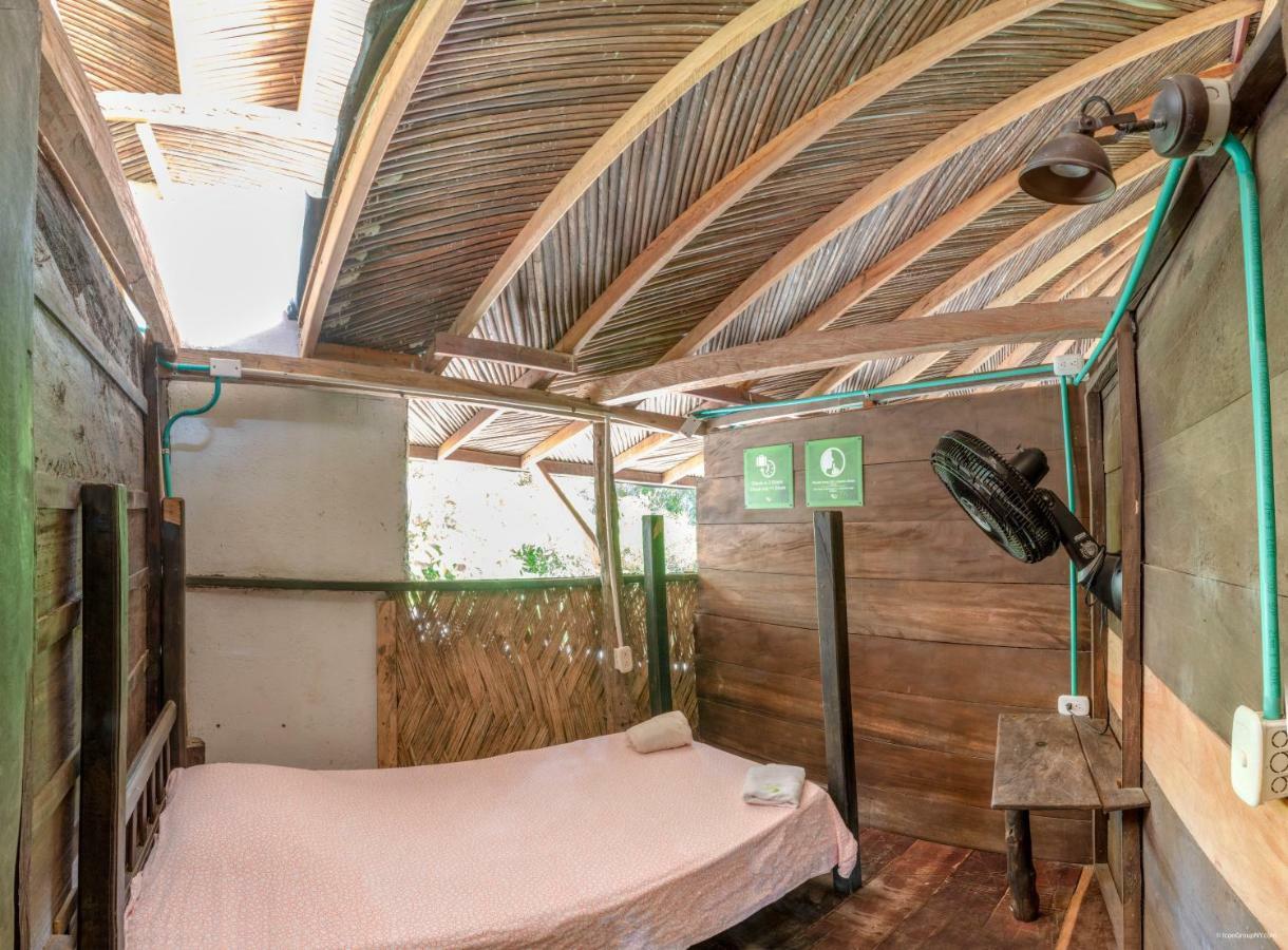Hostal La Media Luna ปาโลมิโน ภายนอก รูปภาพ