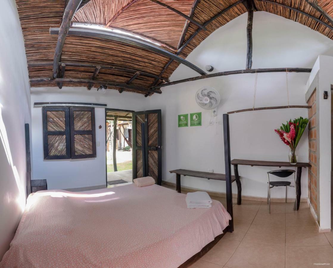 Hostal La Media Luna ปาโลมิโน ภายนอก รูปภาพ